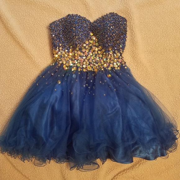 Jovani Dresses & Skirts - Womens size 2 Jovani Prom Homecoming Formal Dress Jovani Dresses & Skirts - Womens size 2 Jovani Prom Homecoming Formal Dress